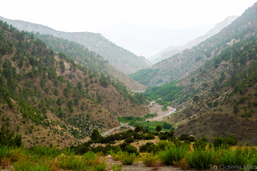 une vallée dans les montagnes marocaines