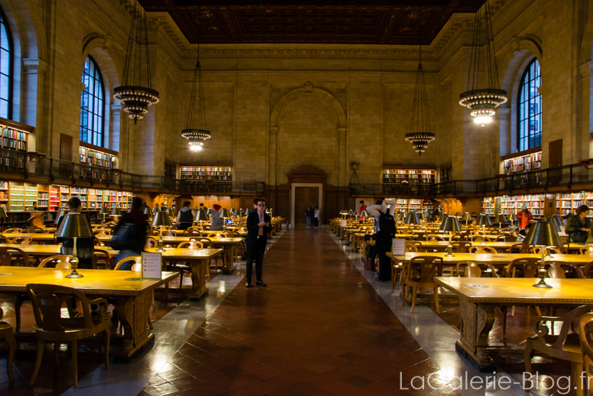 intérieur de la bibliotheque de new york