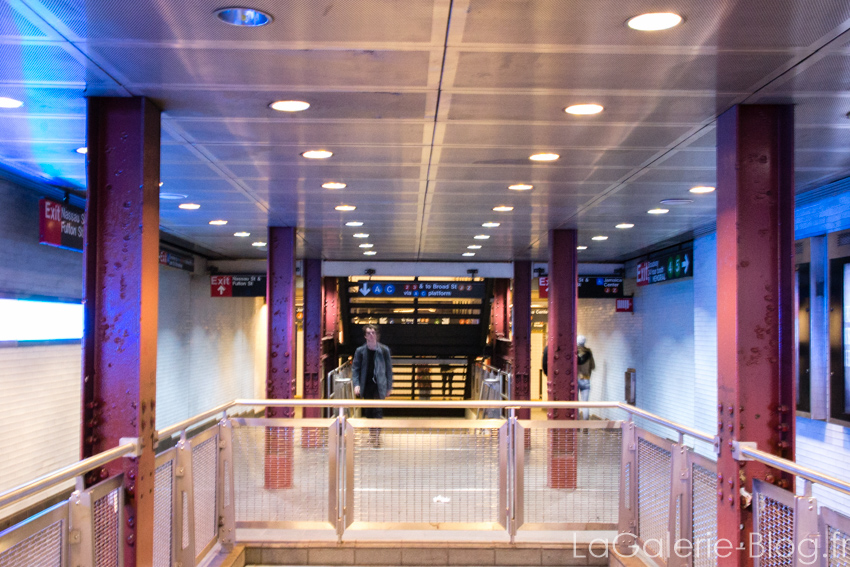 un couloir de metro a new york