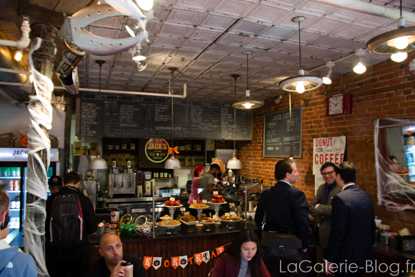 interieur d'un café à new york