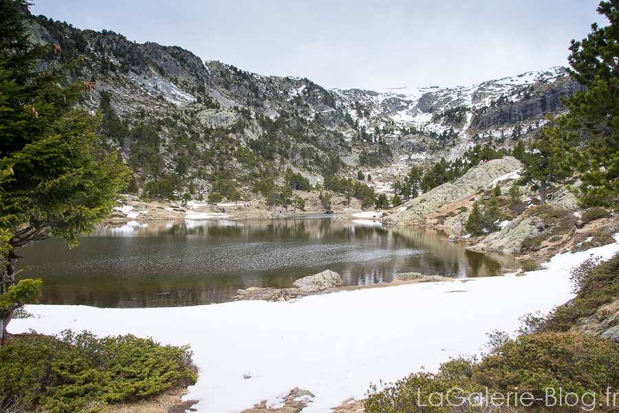 neige autours du lac