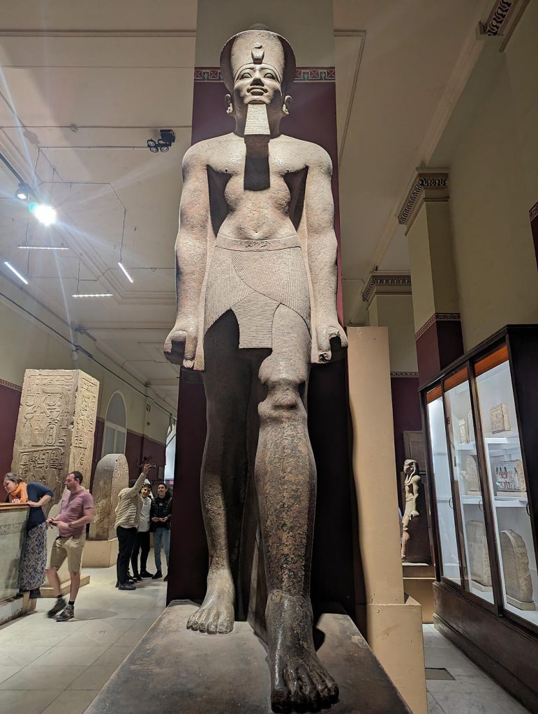 statue d'un pharaon